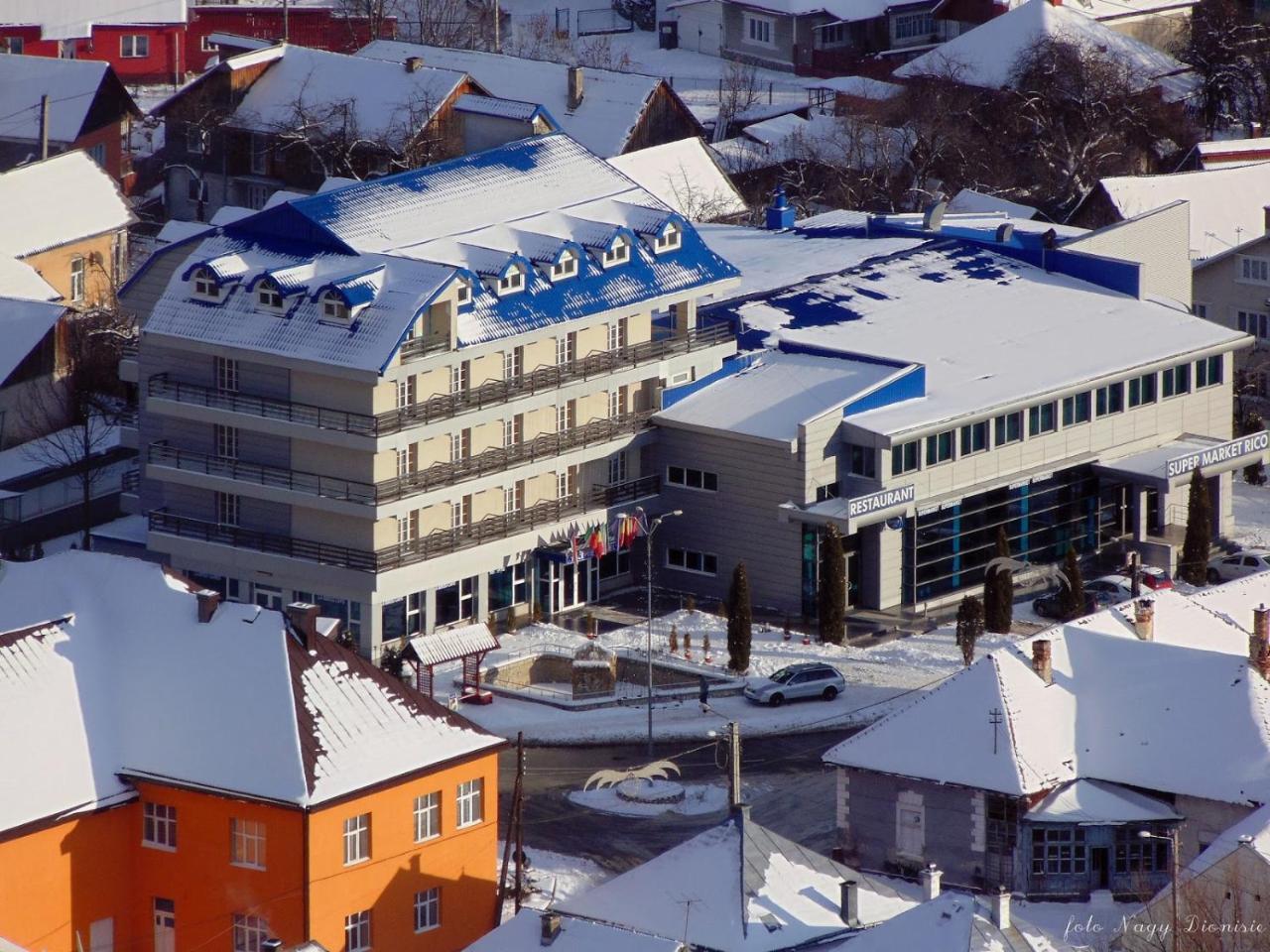 Hotel Ineul Rodna Экстерьер фото