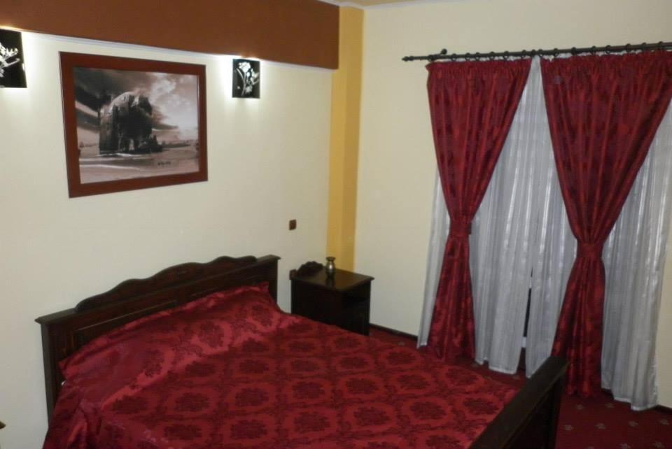 Hotel Ineul Rodna Экстерьер фото